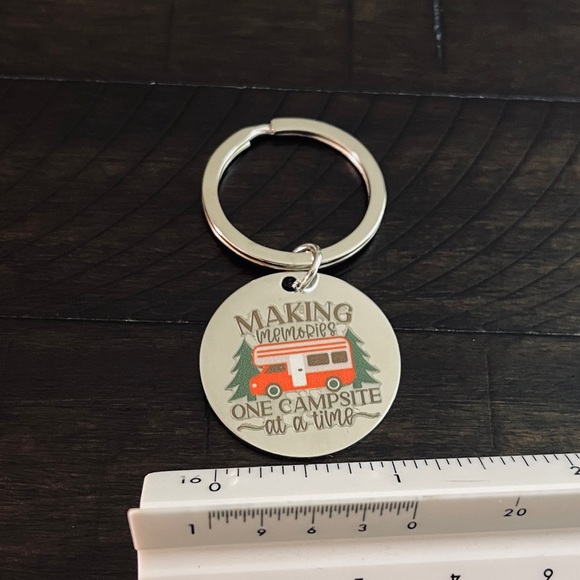 “Making Memories One Campsite at a Time” Round Keychain - Picture 4 of 6